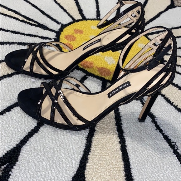 Heels - Picture 5 of 6